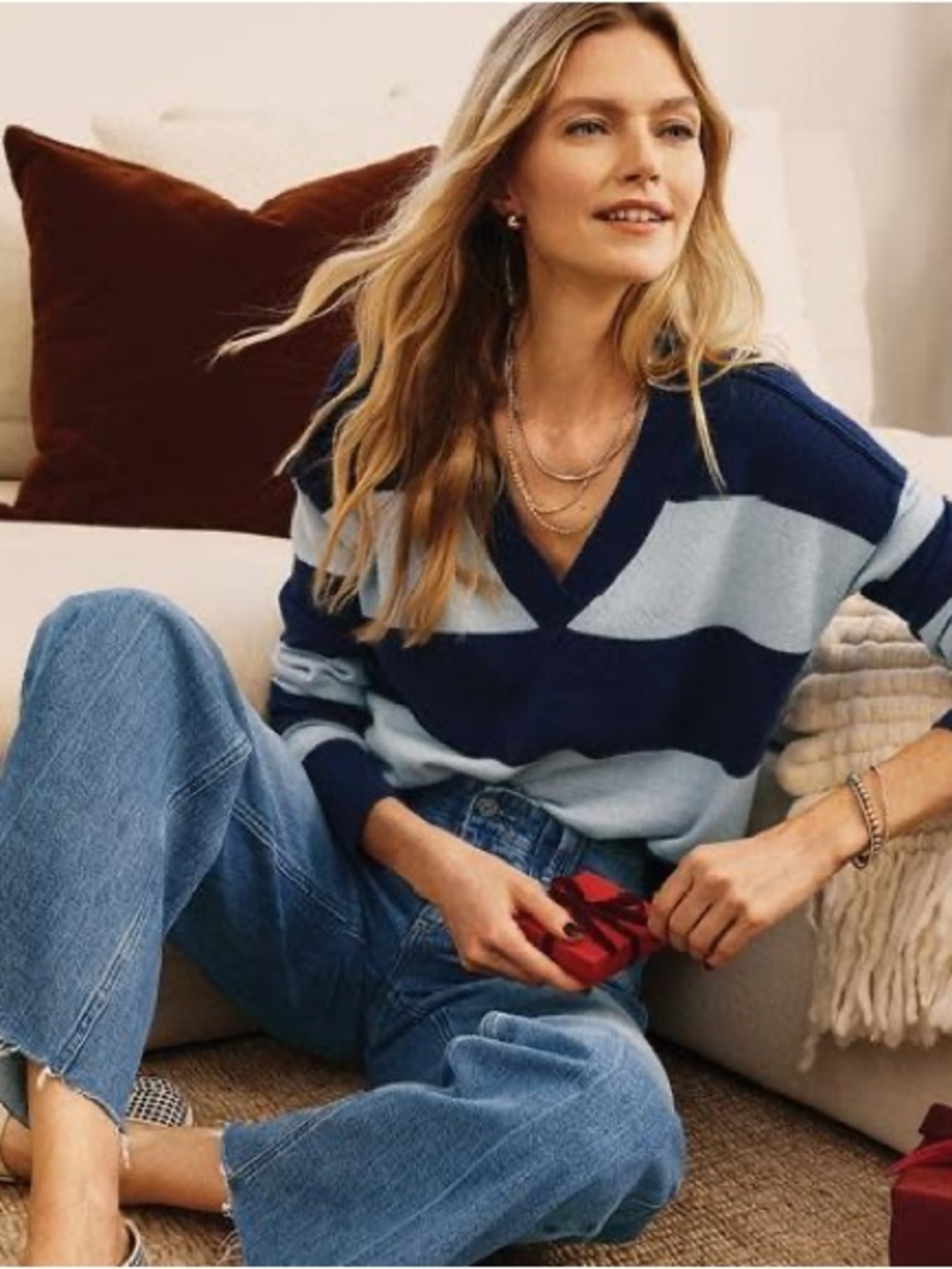 Evereve Navy & Light Blue Striped V-Neck Pullover